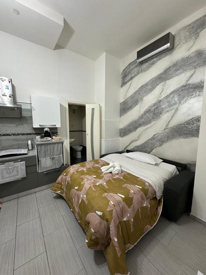 Appartamento House Antonella Napoli Esterno foto