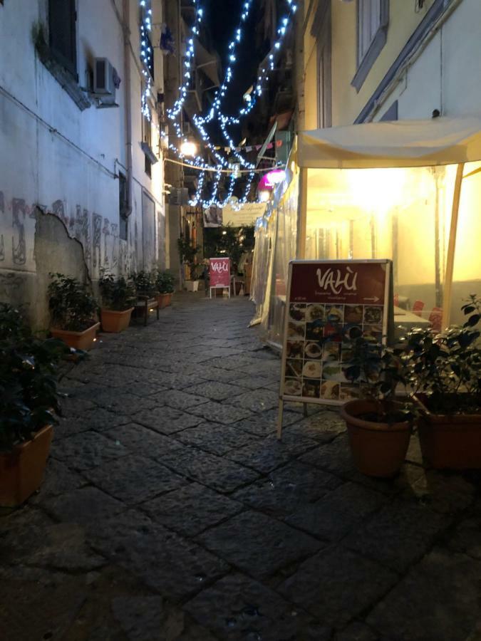 Appartamento House Antonella Napoli Esterno foto